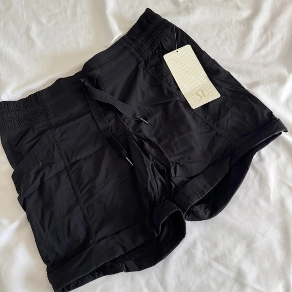🆕🖤 Lululemon Do it All Short - Black - Picture 1 of 12